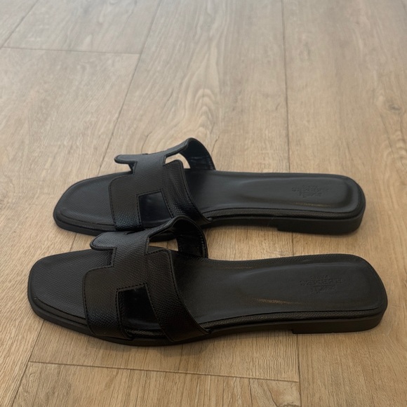 Oran black women’s sandals - Picture 2 of 5